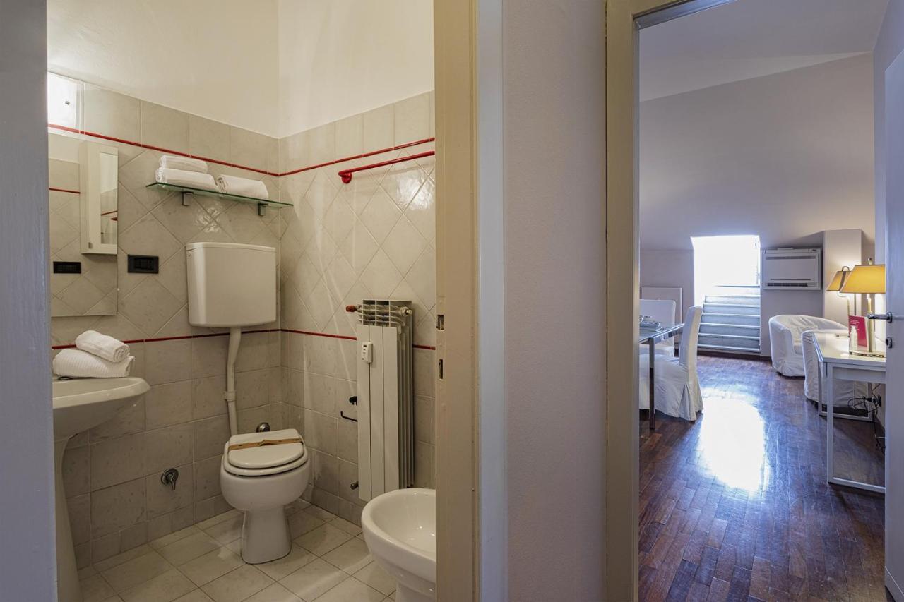 Appartement Garibaldi Attic By Wonderful Italy à Gênes Extérieur photo