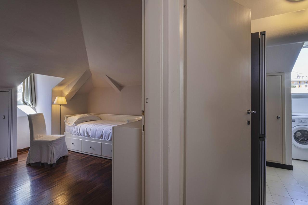 Appartement Garibaldi Attic By Wonderful Italy à Gênes Extérieur photo